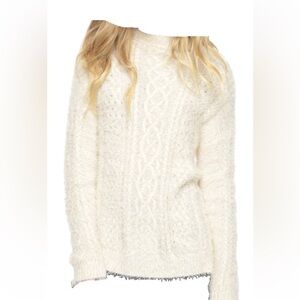 Juicy Couture Black Label EUC Fuzzy cable knit sweater in swan Size m with tag
